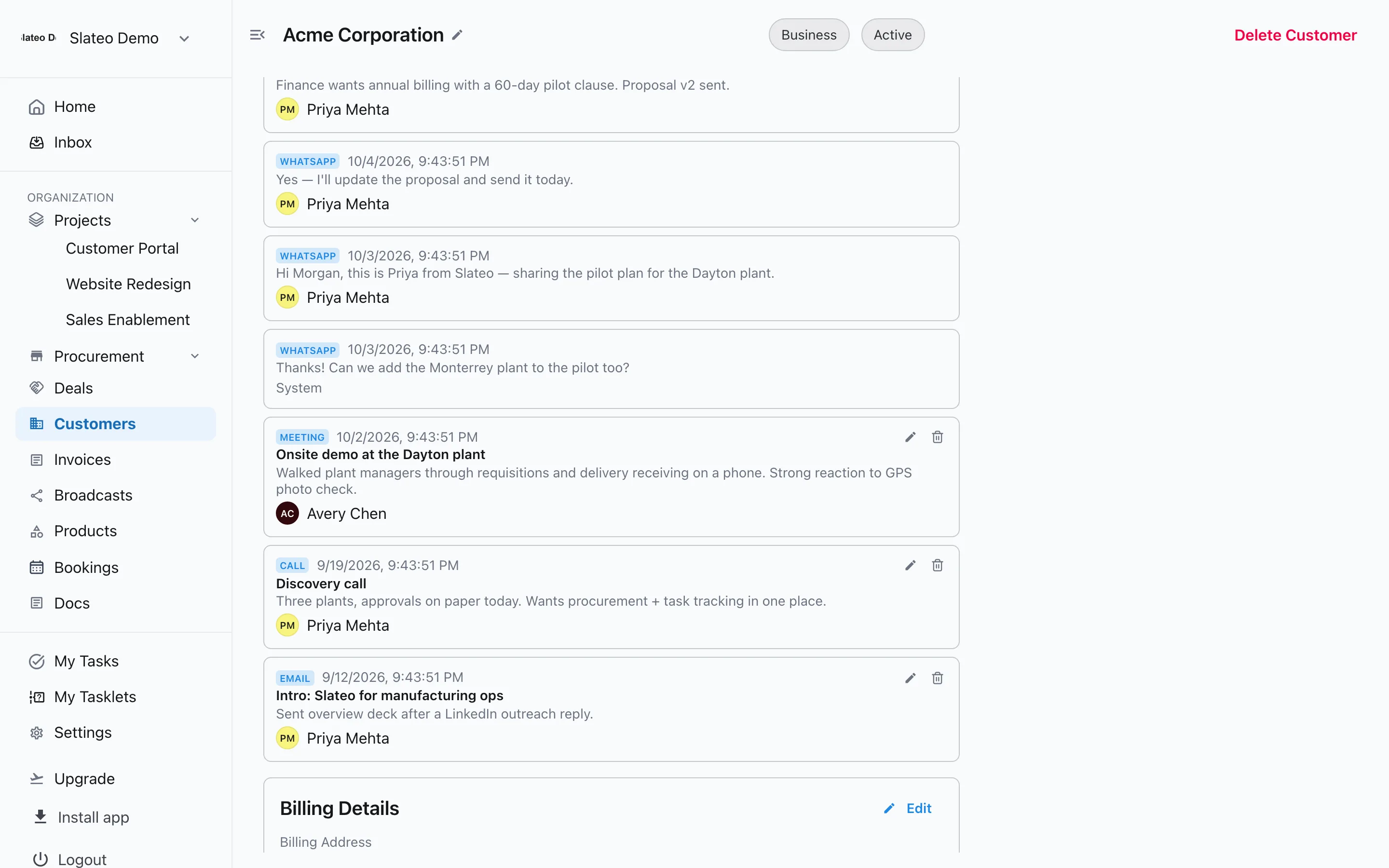 A customer timeline in Slateo with WhatsApp messages, a meeting, a discovery call and an email.