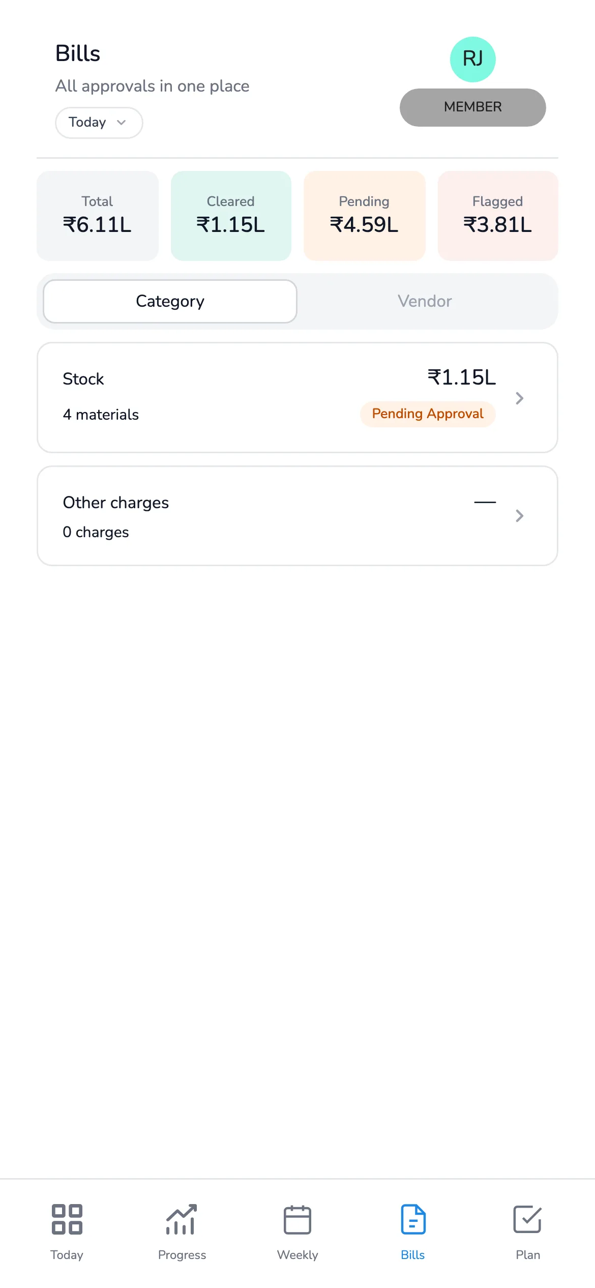 Slateo Site Management on a phone: site bills with totals, pending, flagged and approved.